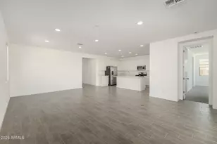 12368 W Pkwy Ln, Avondale, AZ 85323 - Photo 8