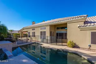 1617 E Tierra Buena Ln, Phoenix, AZ 85022 - Photo 2