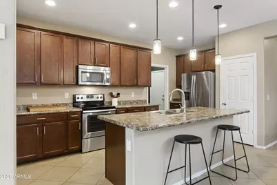 12041 W Cottontail Lane, Peoria, AZ 85383 - Photo 6