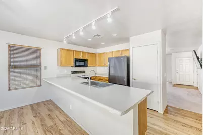 9652 W Carol Avenue, Peoria, AZ 85345 - Photo 6