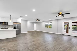 10602 W Cumberland Dr, Sun City, AZ 85351 - Photo 4