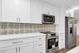 10602 W Cumberland Dr, Sun City, AZ 85351 - Photo 12