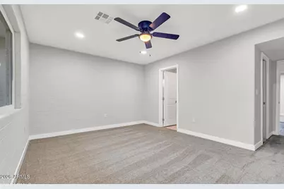 10602 W Cumberland Drive, Sun City, AZ 85351 - Photo 18