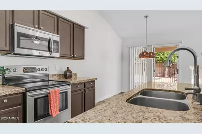 8944 W Fullam Street, Peoria, AZ 85382 - Photo 12