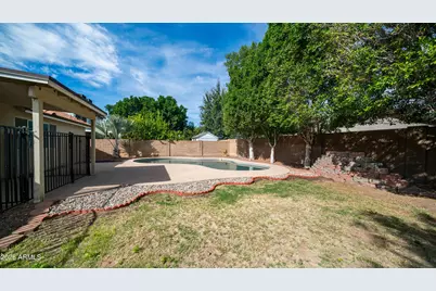 8944 W Fullam Street, Peoria, AZ 85382 - Photo 30