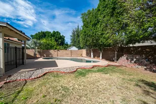 8944 W Fullam St, Peoria, AZ 85382 - Photo 30