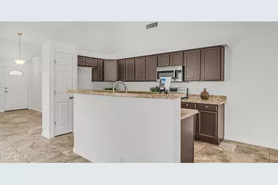 8944 W Fullam Street, Peoria, AZ 85382 - Photo 10