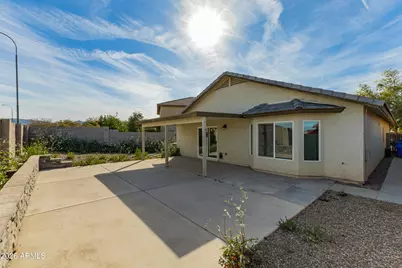 5623 S 27th Drive, Phoenix, AZ 85041 - Photo 32