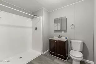 5601 W Missouri Ave, Glendale, AZ 85301 - Photo 14