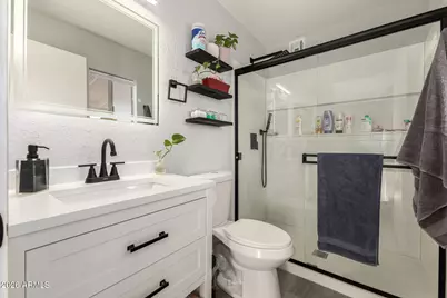 8633 W Turney Avenue, Phoenix, AZ 85037 - Photo 16