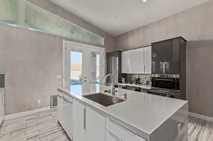 8302 E Heatherbrae Dr, Scottsdale, AZ 85251 - Photo 12