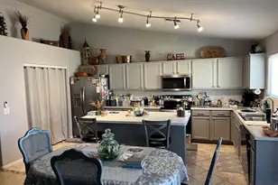 9260 W Caron Cir, Peoria, AZ 85345 - Photo 6