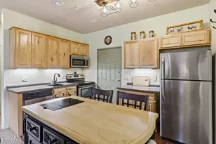 2381 Quarter Horse Trl, Overgaard, AZ 85933 - Photo 2
