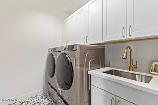 8989 N Gainey Center Dr, Scottsdale, AZ 85258 - Photo 48