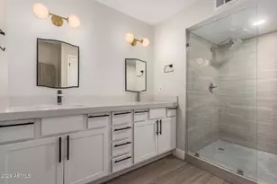 2823 N 49th Pl, Phoenix, AZ 85008 - Photo 16