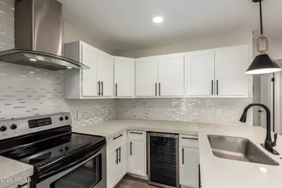 2823 N 49th Place, Phoenix, AZ 85008 - Photo 10