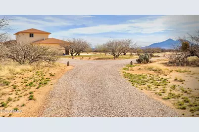 8541 S Almosta Ranch Road, Hereford, AZ 85615 - Photo 2