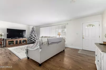 5624 W Morten Avenue, Glendale, AZ 85301 - Photo 4