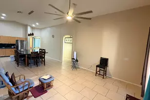 10894 W Davis Ln, Avondale, AZ 85323 - Photo 18