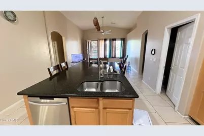 10894 W Davis Lane, Avondale, AZ 85323 - Photo 12