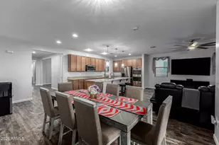 744 W Desert Hollow Dr, San Tan Valley, AZ 85143 - Photo 10