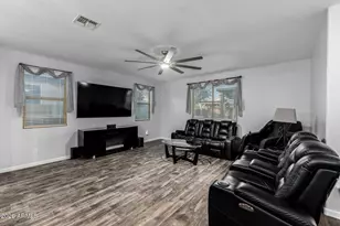 744 W Desert Hollow Dr, San Tan Valley, AZ 85143 - Photo 8