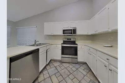 8621 W Willow Avenue, Peoria, AZ 85381 - Photo 6