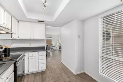 3033 N 37th Street #1, Phoenix, AZ 85018 - Photo 8