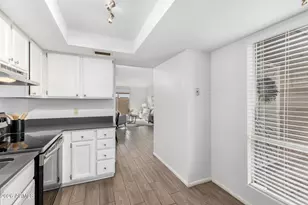 3033 N 37th St, Phoenix, AZ 85018 - Photo 8