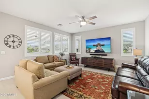 13385 W Milton Dr, Peoria, AZ 85383 - Photo 6