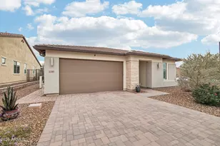 13385 W Milton Dr, Peoria, AZ 85383 - Photo 2