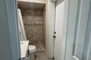 8219 W Piccadilly Rd, Phoenix, AZ 85033 - Photo 26