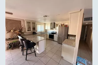 8219 W Piccadilly Road, Phoenix, AZ 85033 - Photo 4