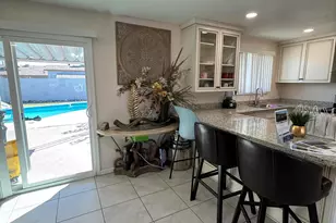 8219 W Piccadilly Rd, Phoenix, AZ 85033 - Photo 8