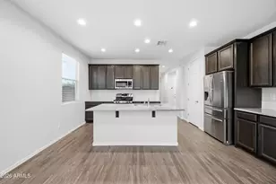 16661 W Shangri La Rd, Surprise, AZ 85388 - Photo 10