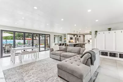 8725 E Osborn Road, Scottsdale, AZ 85251 - Photo 2