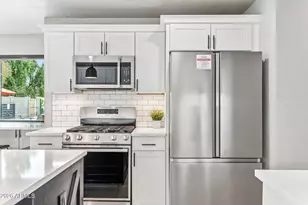 8725 E Osborn Rd, Scottsdale, AZ 85251 - Photo 10