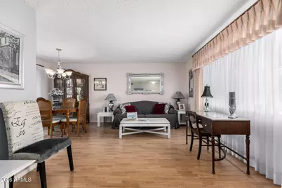 10415 W Cinnebar Avenue, Sun City, AZ 85351 - Photo 8