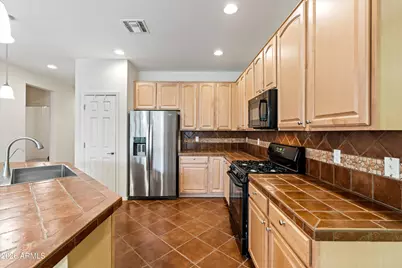 42406 W Falling Star Drive, Maricopa, AZ 85138 - Photo 4