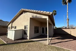 12813 W Palm Ln, Avondale, AZ 85392 - Photo 10