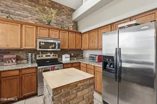 2570 W Shannon Ct, Chandler, AZ 85224 - Photo 10