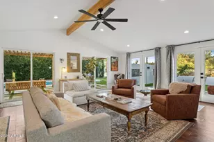 6119 E Carnation Cir, Phoenix, AZ 85018 - Photo 8