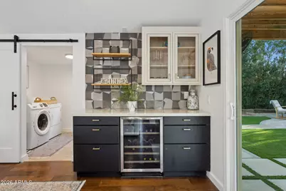 6119 E Carnation Circle, Phoenix, AZ 85018 - Photo 14