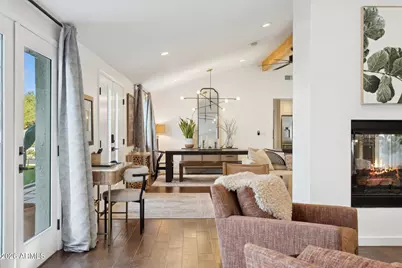 6119 E Carnation Circle, Phoenix, AZ 85018 - Photo 12