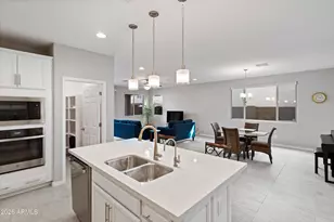 8926 W Denton Ln, Glendale, AZ 85305 - Photo 12