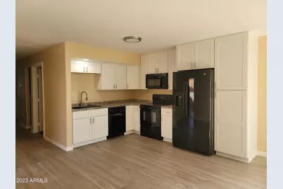 532 W 9th Street #Apt 101, Mesa, AZ 85201 - Photo 2