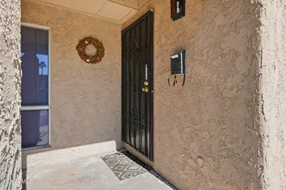 4530 E Rhonda Drive, Phoenix, AZ 85018 - Photo 2