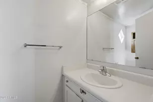 4530 E Rhonda Dr, Phoenix, AZ 85018 - Photo 22