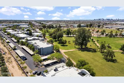 5611 S 32nd Street #2, Phoenix, AZ 85040 - Photo 2