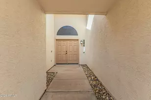 8038 W Acapulco Ln, Peoria, AZ 85381 - Photo 4